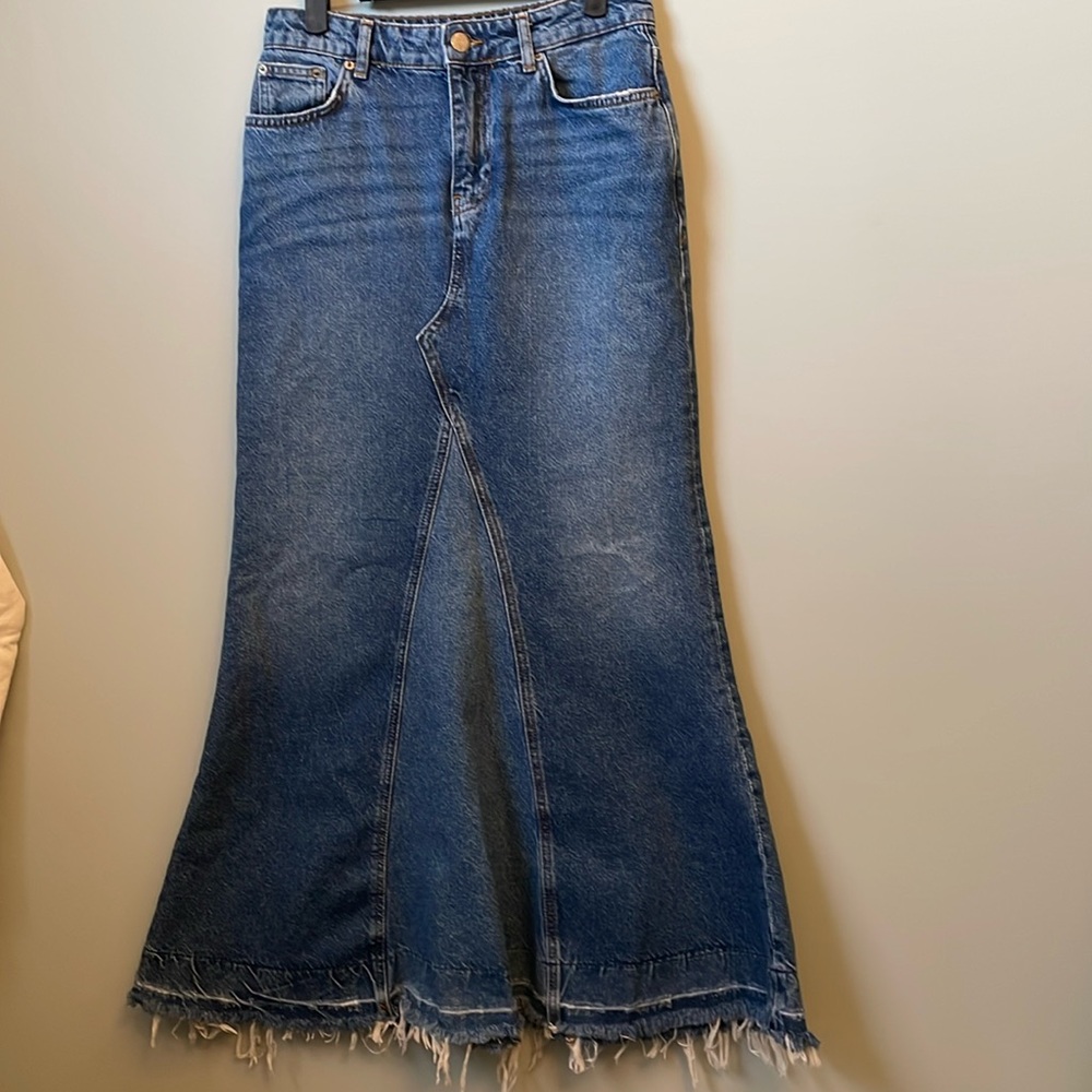 Zara long Jean skirt. EUC